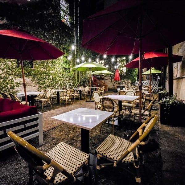 Evening ambiance in the courtyard
